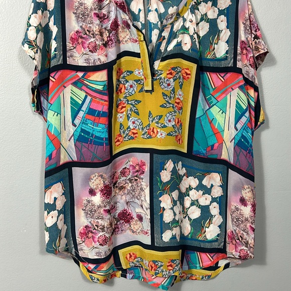 Tolani Silk Floral Blouse Tunic size Large - Picture 3 of 13